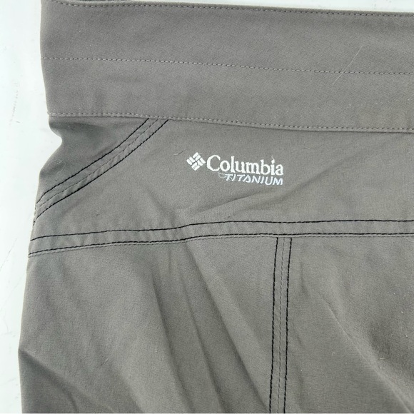 Columbia Titanium Omi Shade Bermuda Shorts Womens 16 Gray Hiking Camping - Picture 6 of 8